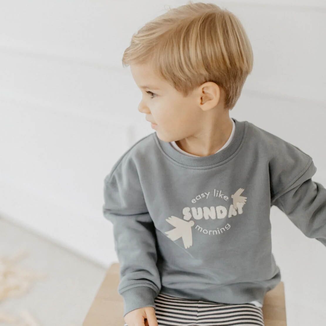 Oversized Sweatshirt "Sunday Morning" (Unisex, blau)