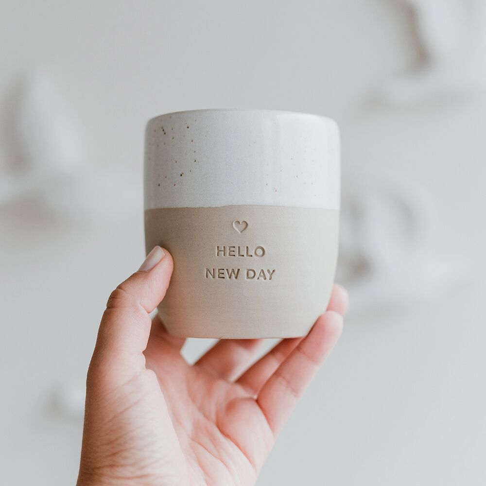 Steingut-Becher "Hello New Day" – Bild 1