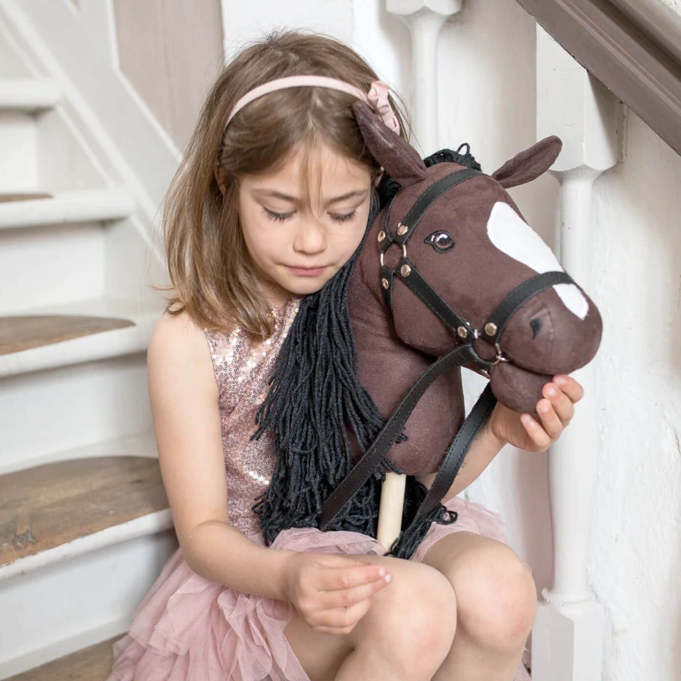 Hobby Horse mit offenem Mund (braun) – Bild 1