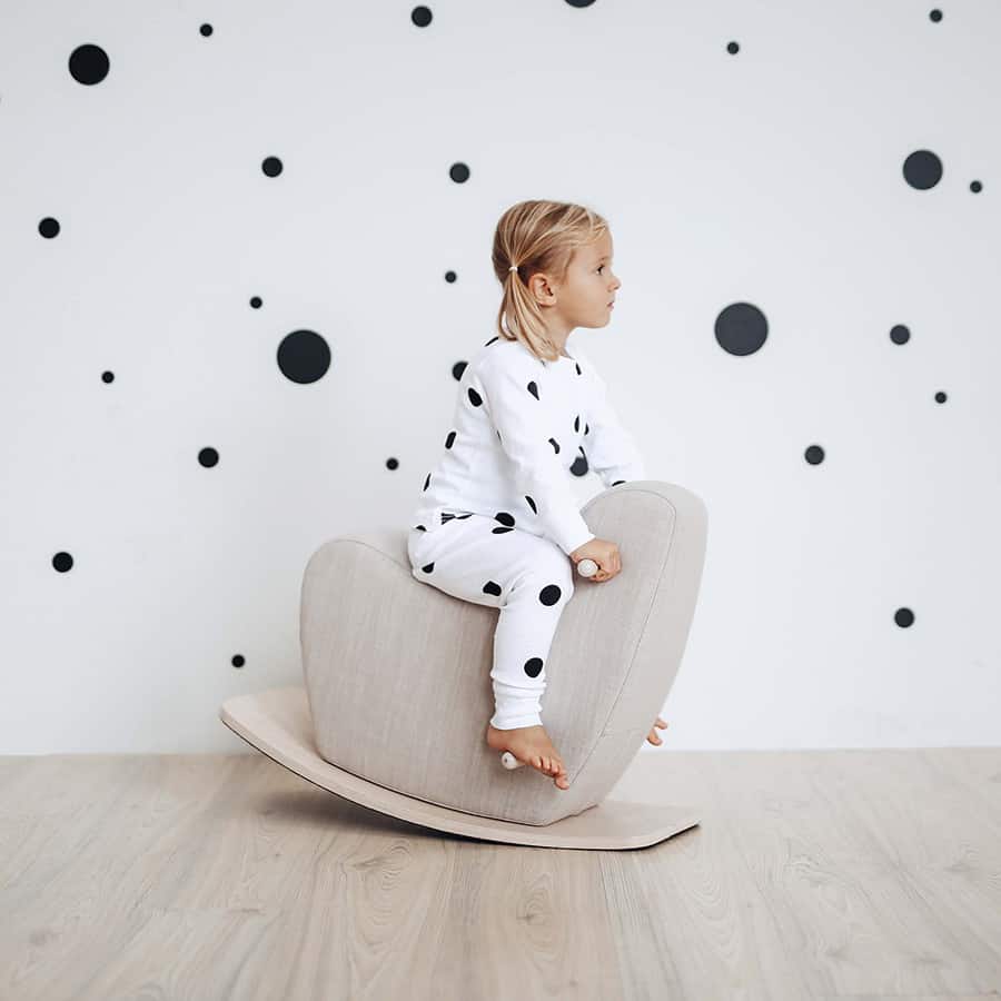 toddler-rocking-horse3 Kleines Designer Schaukelpferd – Bild 1