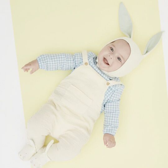 peach_sparkle_bunnie_baby_bonnet5 Mintfarbene Hasen-Babymütze von Meri Meri – Bild 1