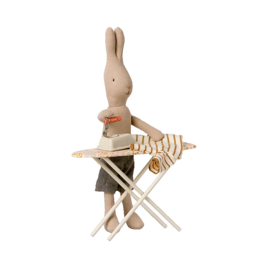 Buegelbrett03 Bügeleisen & -brett von Maileg – Bild 1