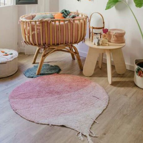washable-rug-ramona-the-radish-lorenacanals-9 Waschbarer Teppich "Ramona, das Radieschen" – Bild 1