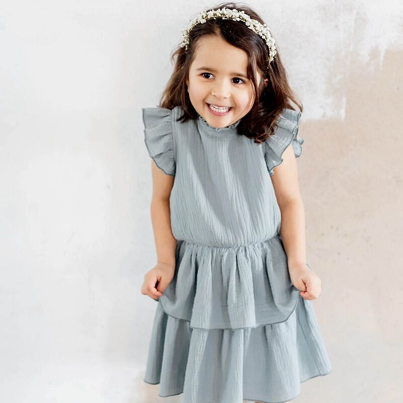 lille_Musselinkleid_Rueschenkragen3 Musselinkleid mit Rüschenkragen (salbei) – Bild 1