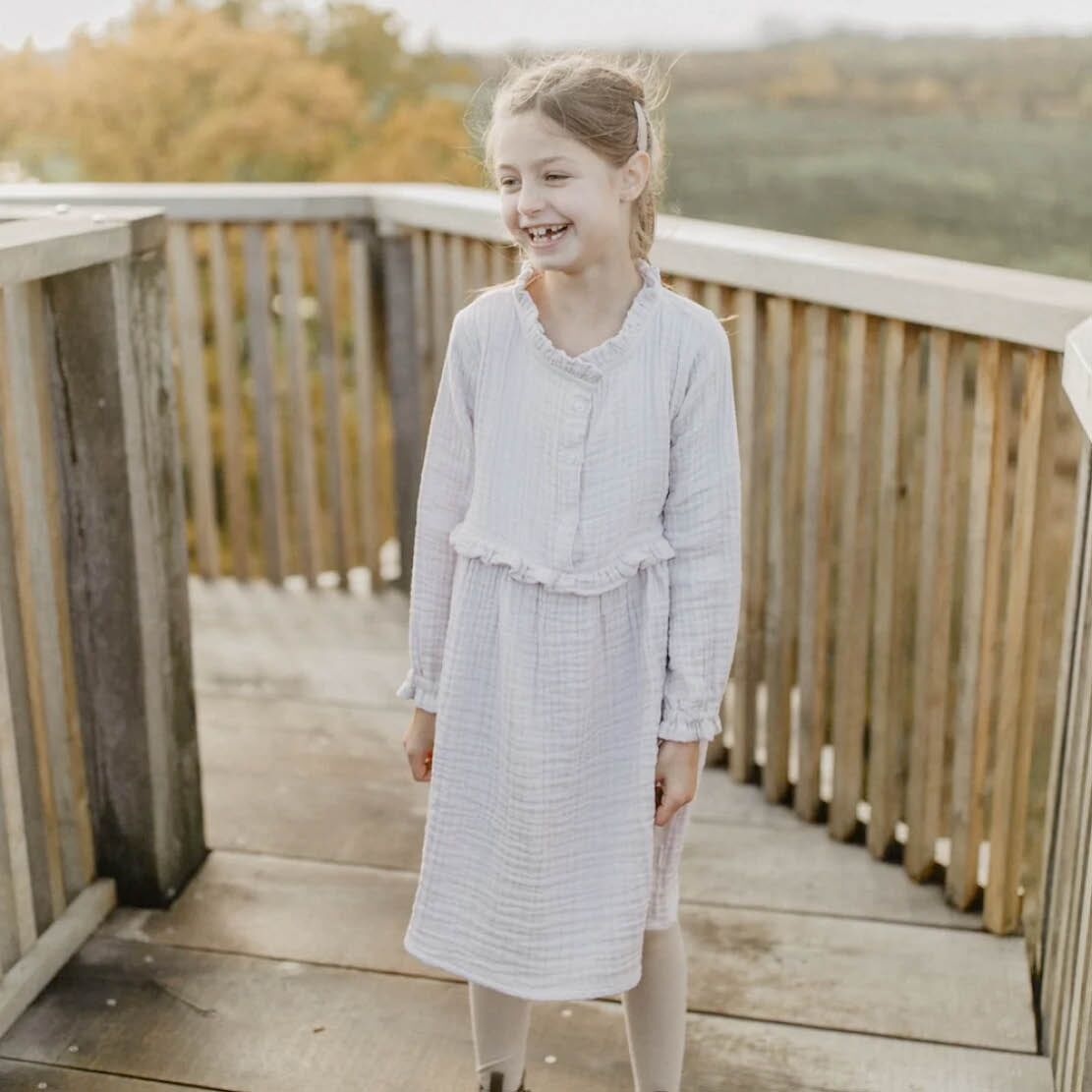 leevje_November_20245 Musselinkleid "Lavender" – Bild 1