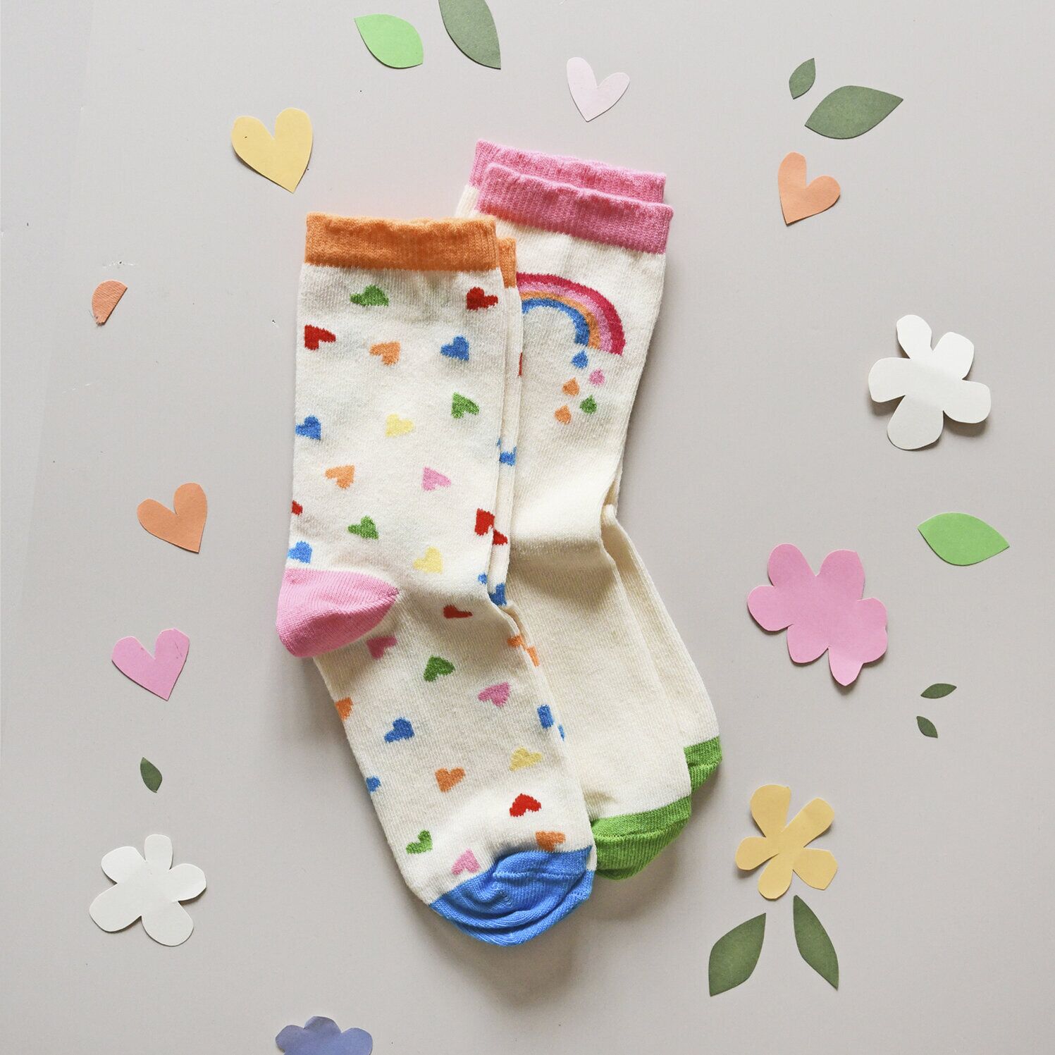 rainbow_hearts_socken2 Socken "Rainbow Hearts" (2er Packung) – Bild 1