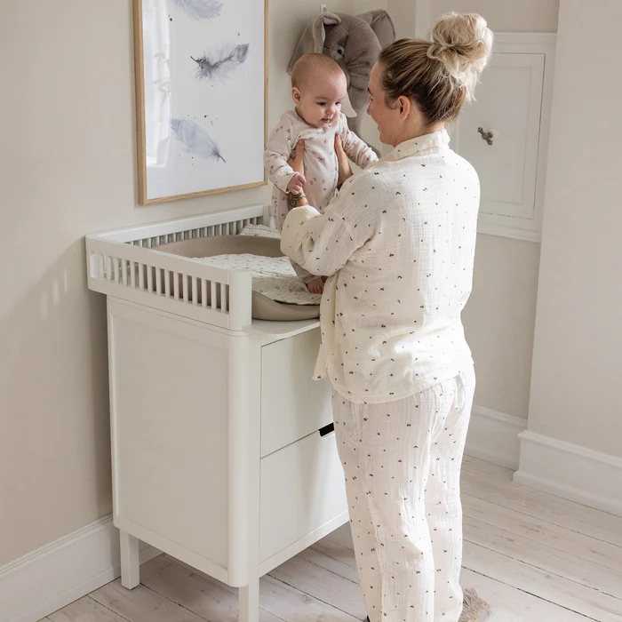 wickeltisch1 sebra Wickel-Set Komplett – Kommode, Matte & Unterlagen – Ansicht 19