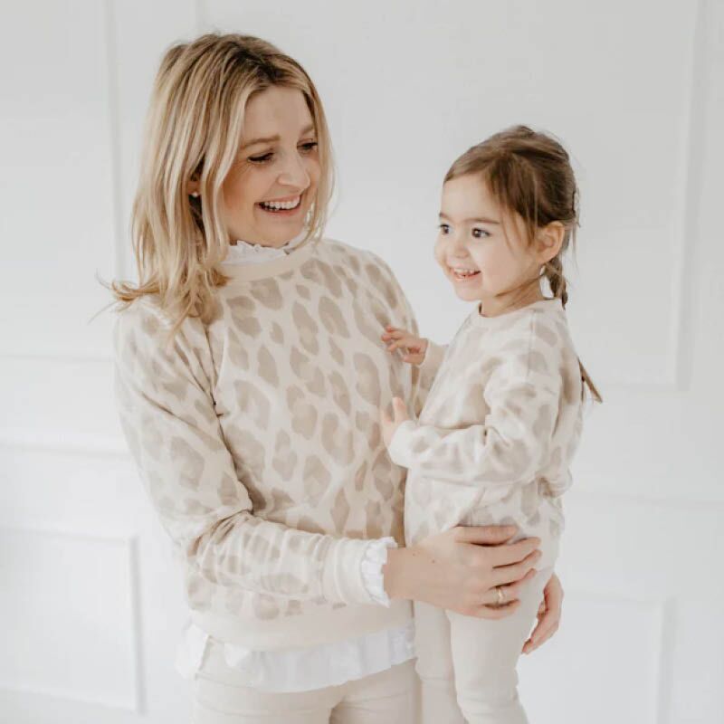 Sweatshirt "Leoprint" von leevje – Bild 1