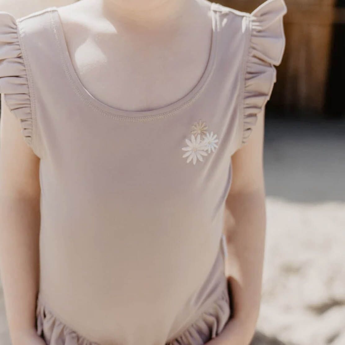 Badeanzug mit Rüschen "Flowers" (dusty rose) – Bild 1