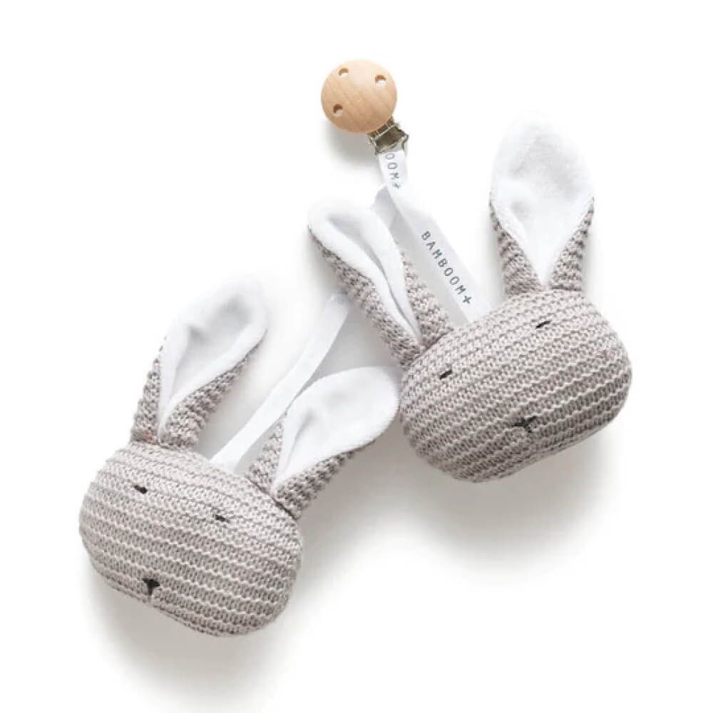 Hasenspielzeug mit Strickclip (hellblau) – Bild 1