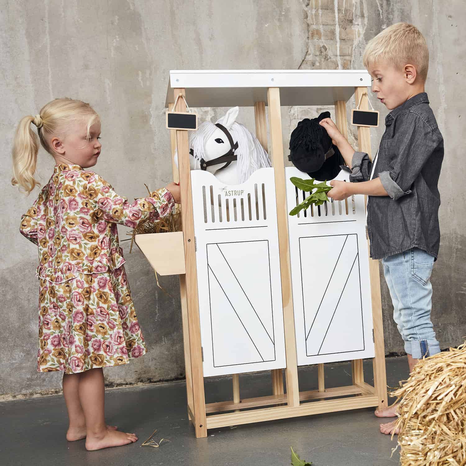 Stall für die Hobby Horses – Bild 1