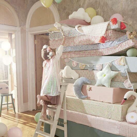 Schillernder Pailletten-Umhang von Meri Meri – Bild 1