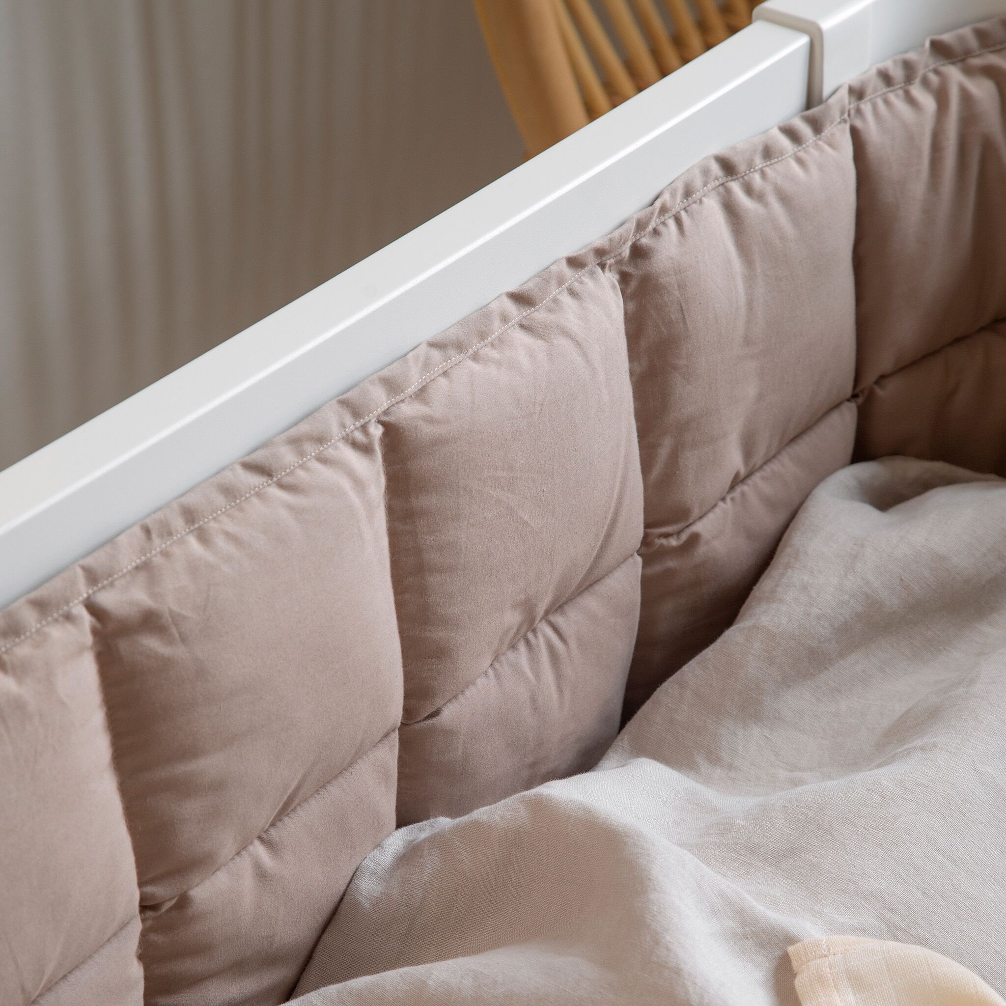 bettnest2 Bettnestchen mit Kapok-Füllung (jetty grey) – Bild 1