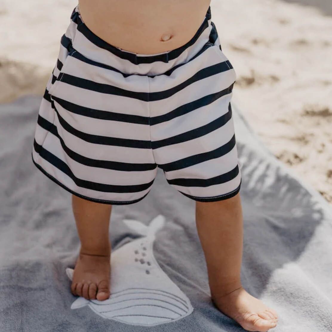 leevje18 Badeshorts "White navy" – Bild 1