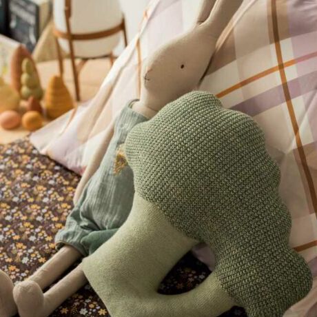 Gestricktes Kissen "Brucy, der Brokkoli" – Bild 1