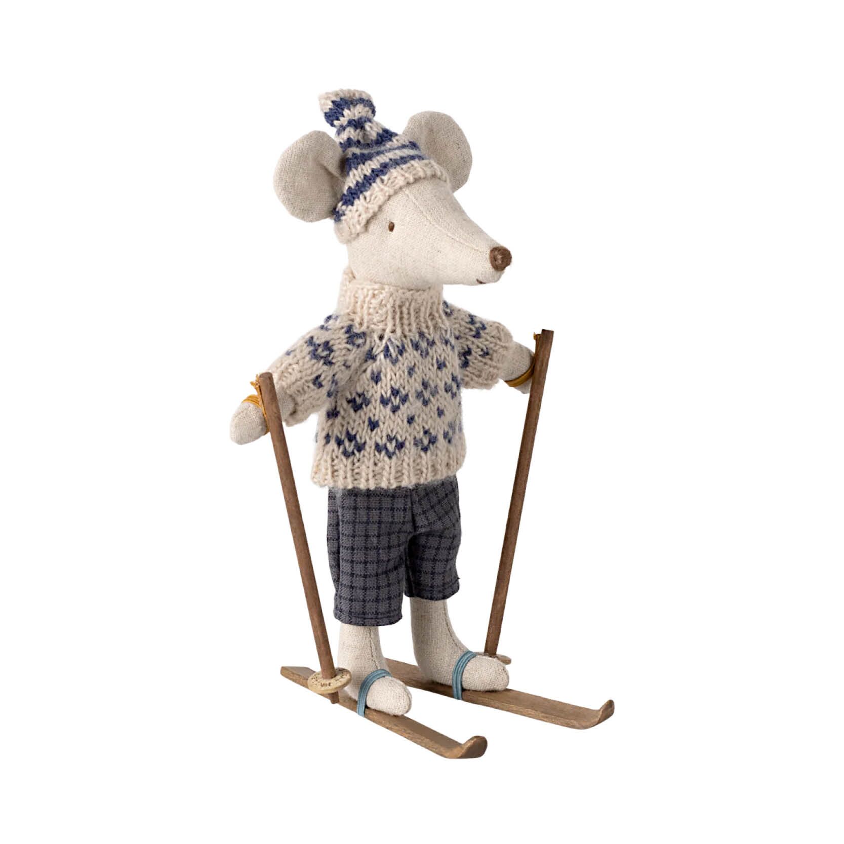 maileg_september_202423 Wintermaus mit Ski Set, Papa (blau) – Bild 1