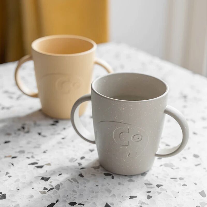 Tasse mit Henkel "MUMS" (jetty beige) – Bild 1